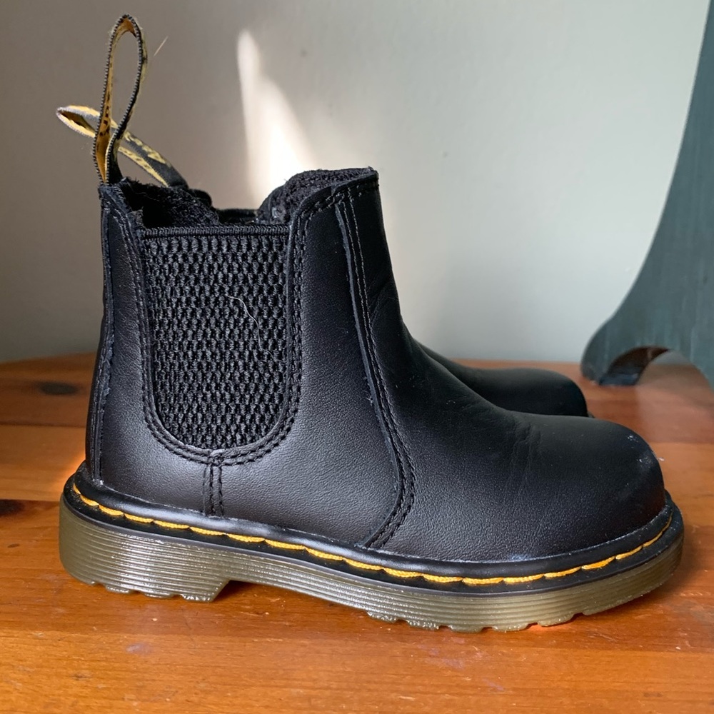 Toddler dr. Marten Chelsea boots